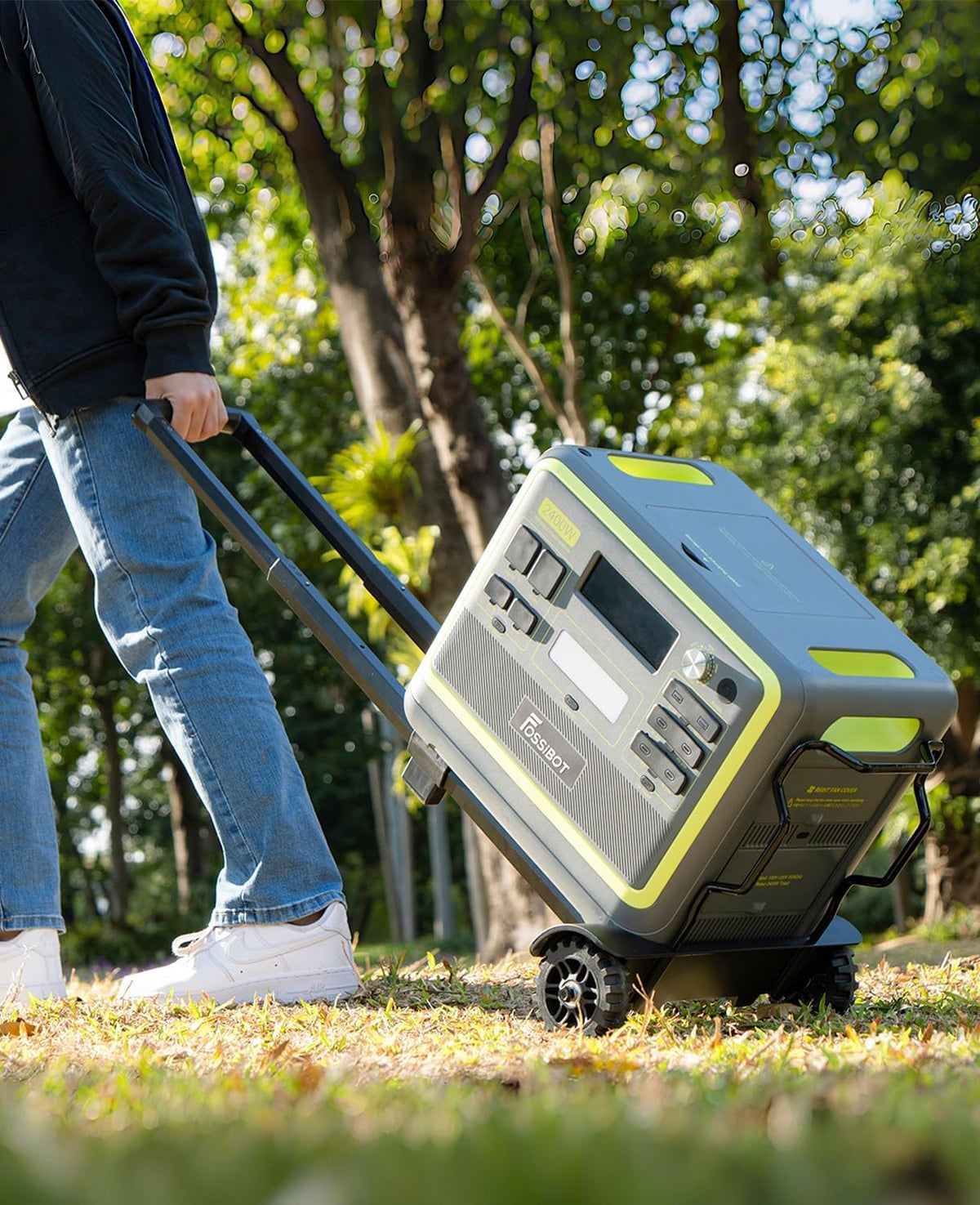 2048Wh Portable Power Station 2400W LiFePO4 Battery Solar Generator with Fast Charging